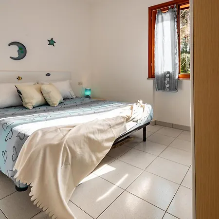 Il Porto 2 アパート ポルト・アッズッロ